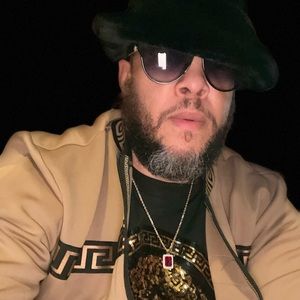 Meet your Posher, Lapel